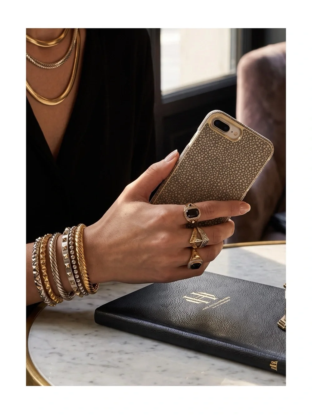 new House of Harlow 1960 ☏ Snap iPhone 6 / 7 Case ☏ Gold Printed Polka Dots ☏